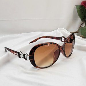 Fashion Inspired Large Frame Tortoise Sunglasses
